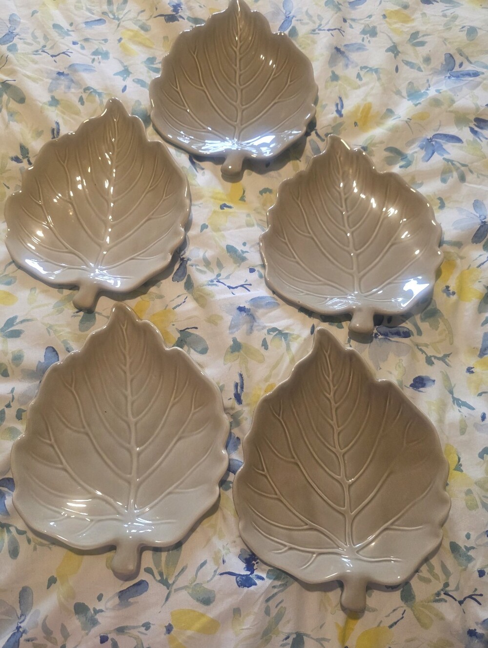 Fall Seasonal Gray Leaf-shaped Ceramic Plates Set of 5 9x7in Glossy MW/DW Safe